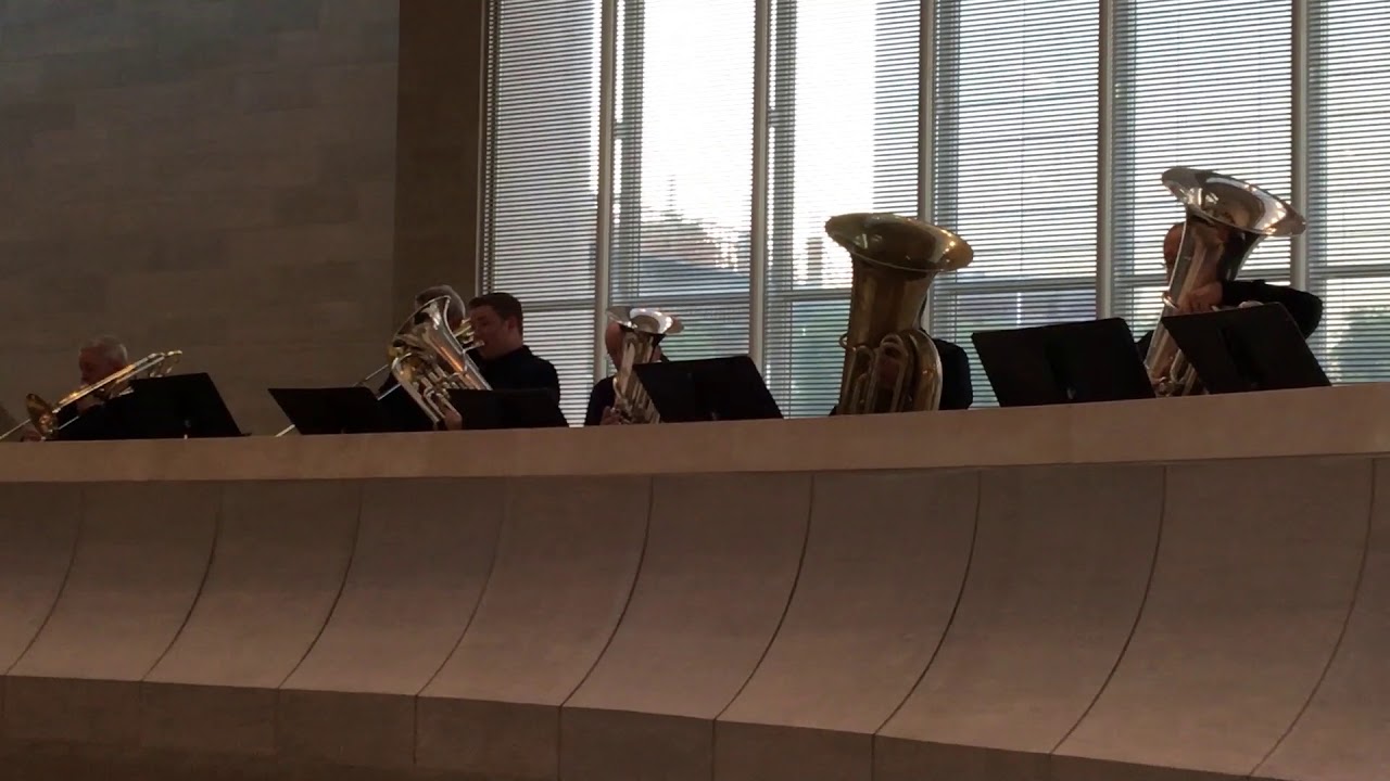 Dallas Winds fanfare - Adventus (David Lovrien)
