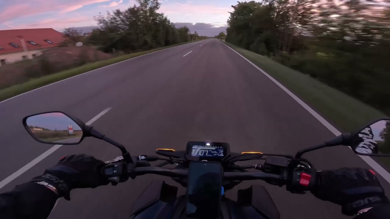 Drive to School // Honda cb125r // Pure Sound