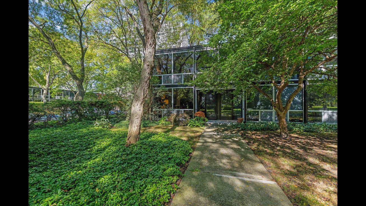 1401 Nicolet Place, Lafayette Park,  Detroit, MI 48207