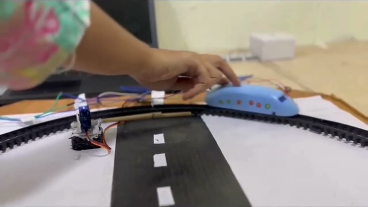 Project 89 - SMART LEVEL CROSSING SYSTEM
