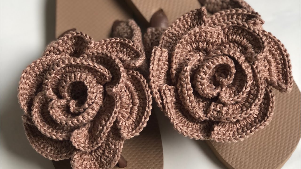 Rosa de crochê para chinelo #havaianas #crochet