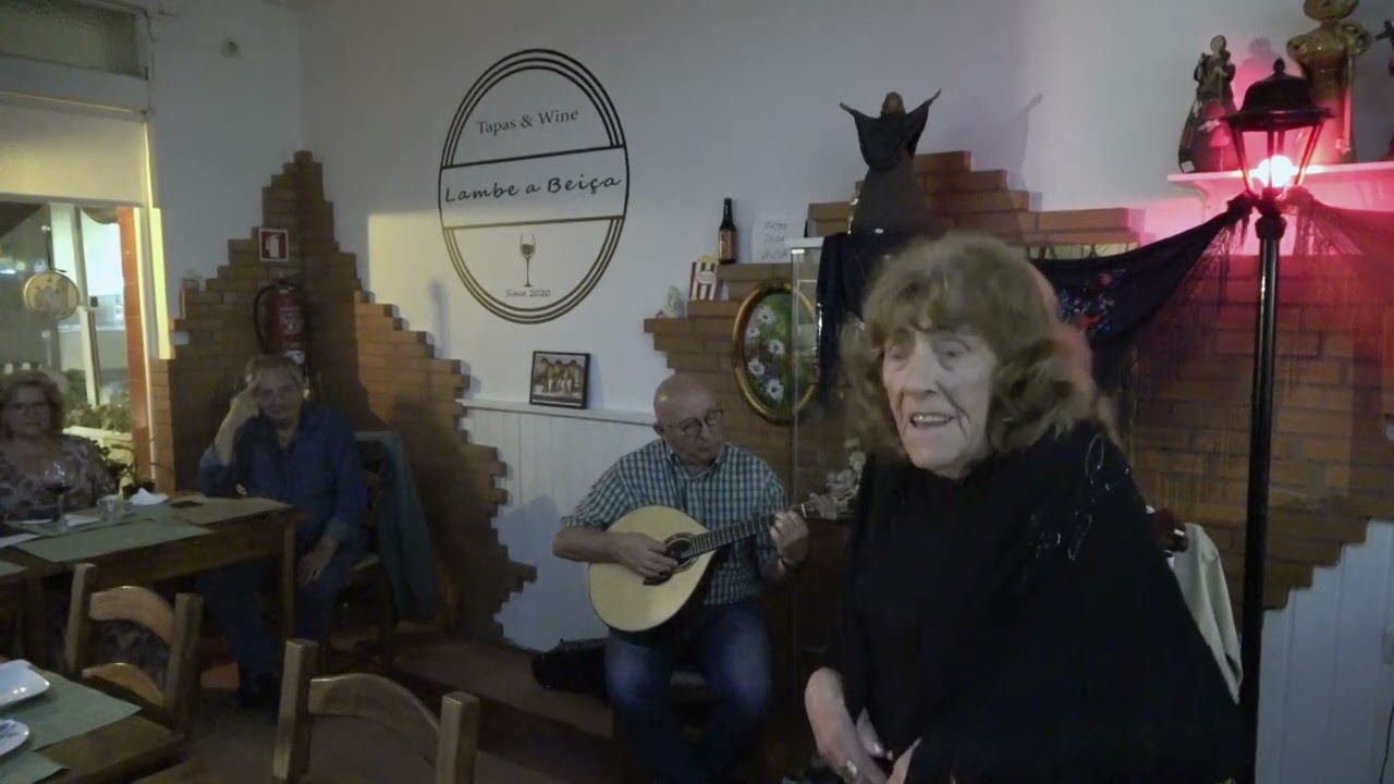Adelaide caralinda   Fado   Mãe Negra