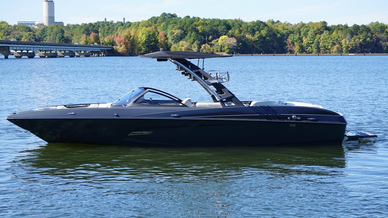 2014 Malibu Wakesetter 24 MXZ: Walkaround and Review