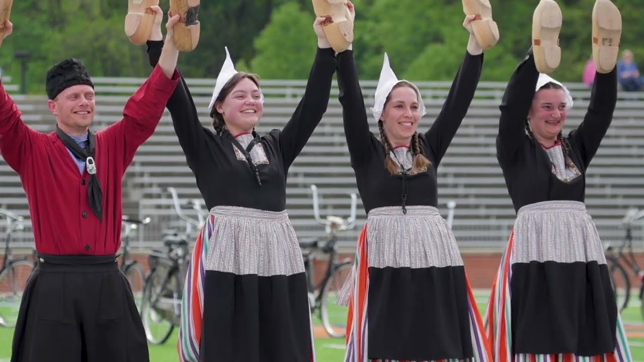 Bicycle Showband Crescendo