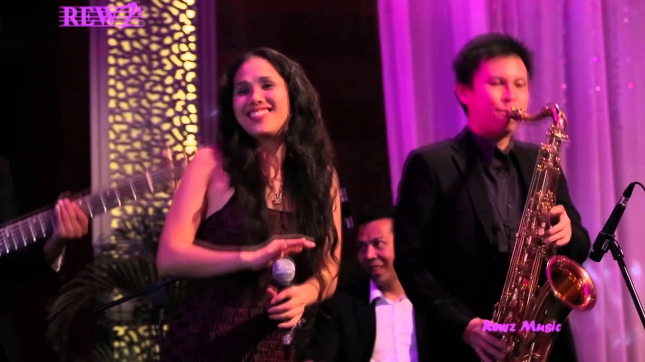 Malaysia Live Jazz Band - Can't Take My Eyes Off You