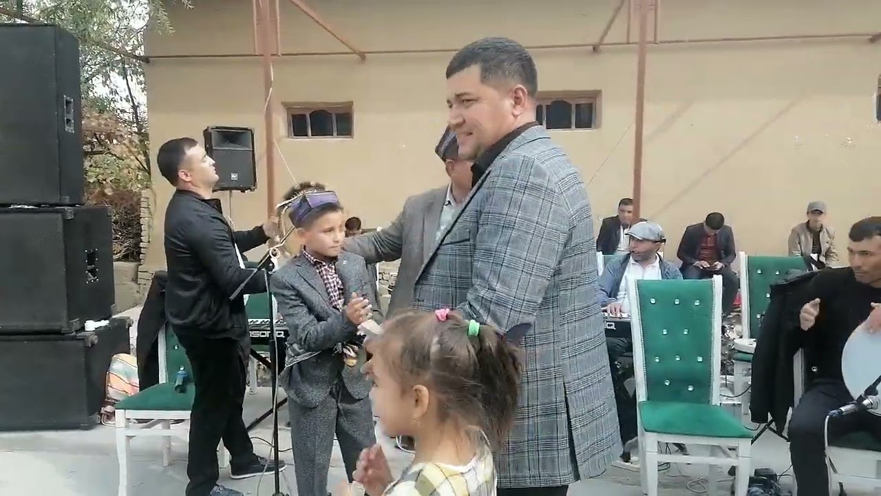 Ehtiyot Yahyoev to'y bola bilan duet