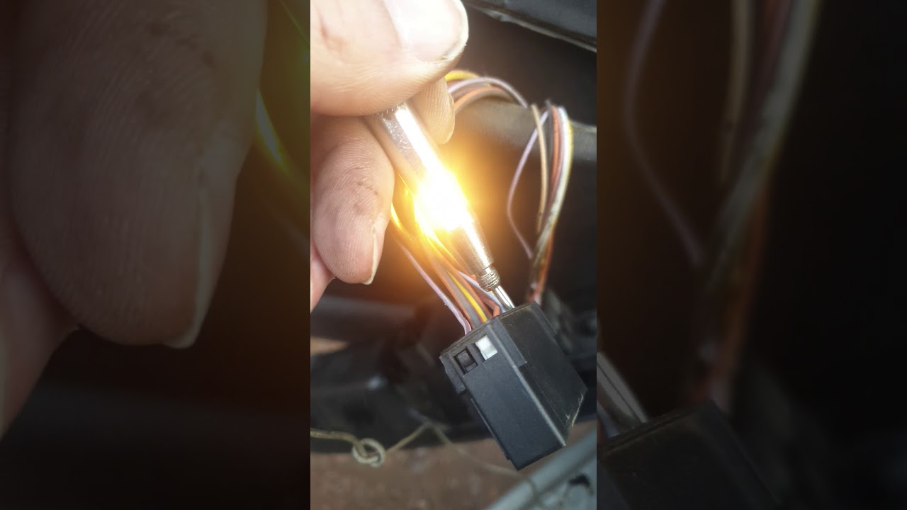 Problème lève vitre clio 2   إصلاح مشكل زجاج السيارة