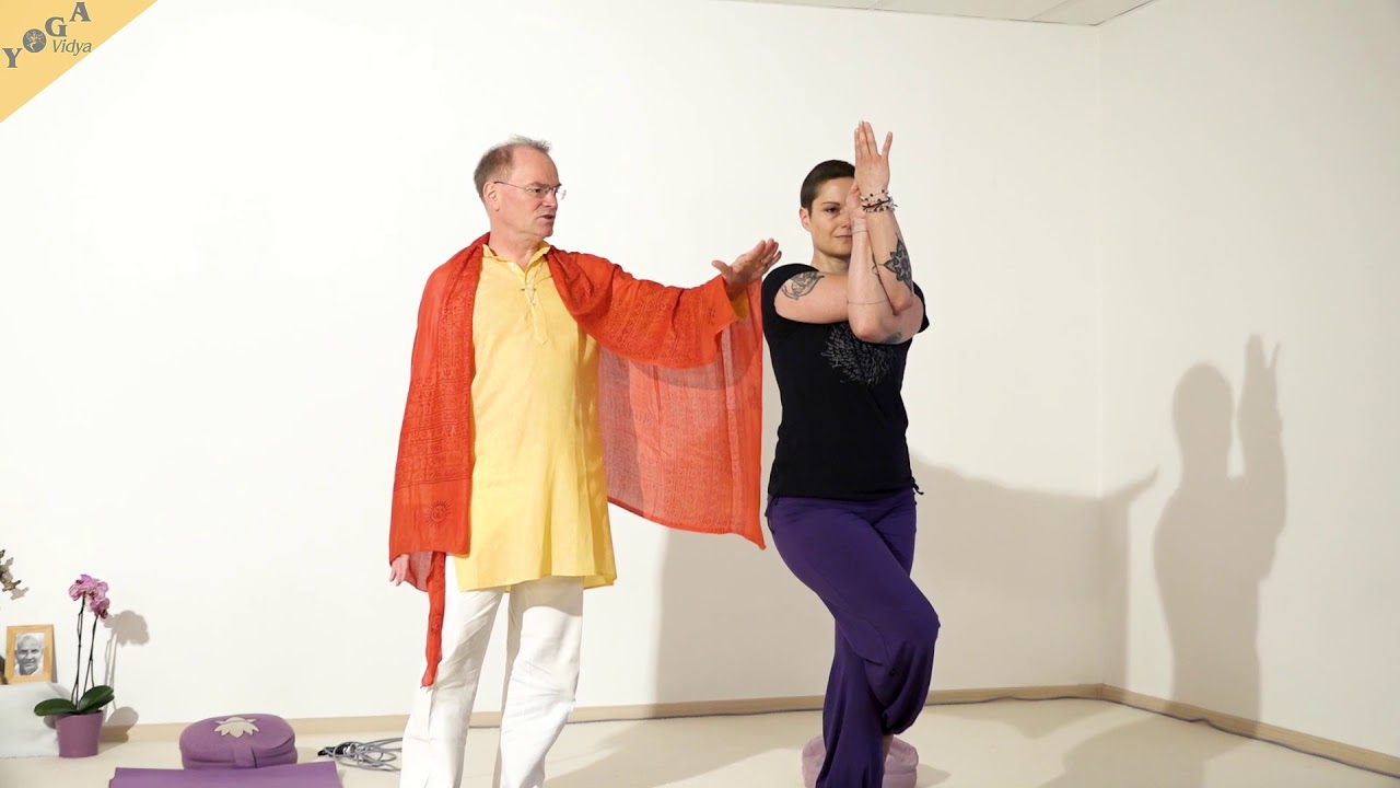 Adler - Yoga Asana Lexikon