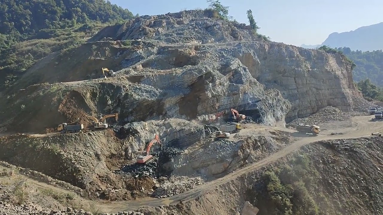 A Limestone Quarry | Heavy Machinery