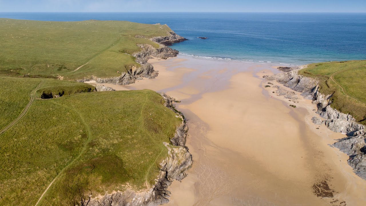Polly Joke (Porth Joke) Beach