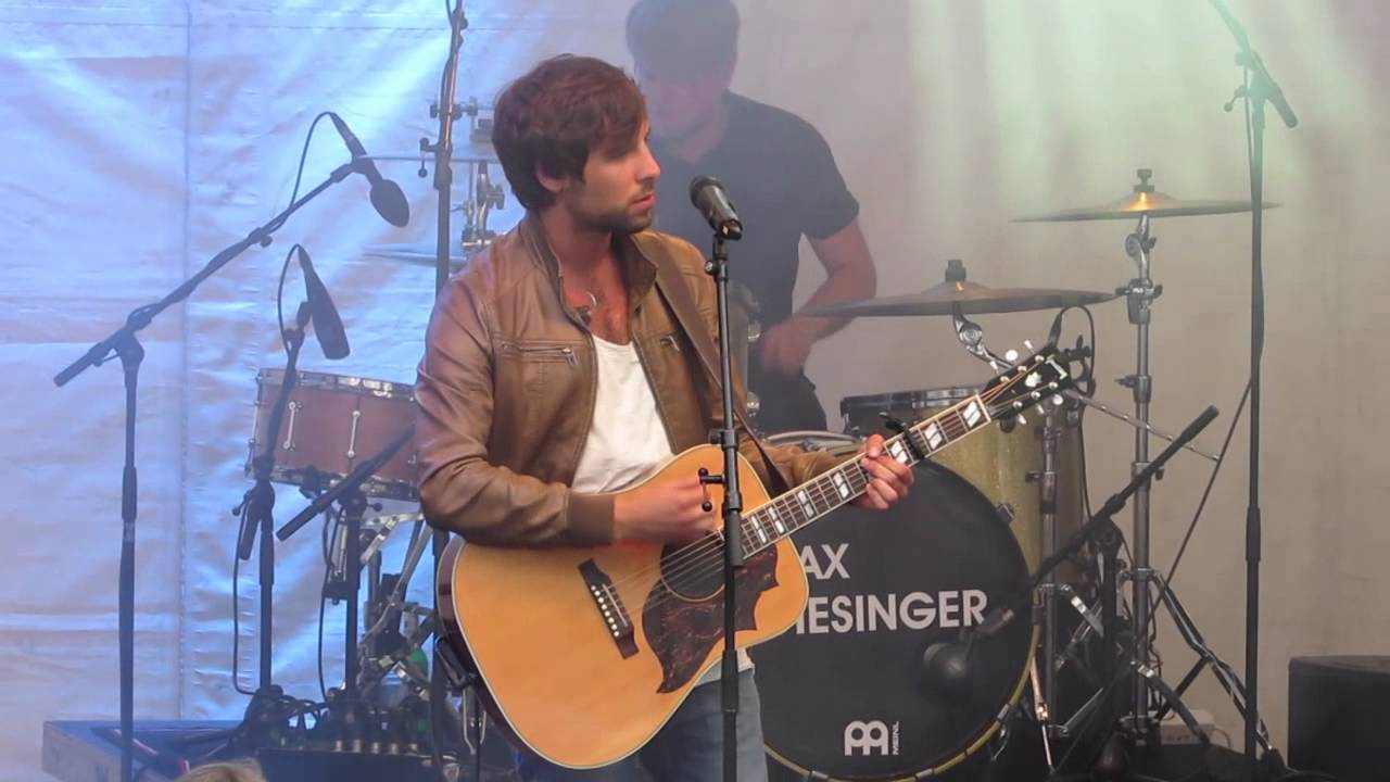 Max Giesinger - Bis Ans Ende Der Welt. 29.06.2014 live in Bielefeld, Deutschland.