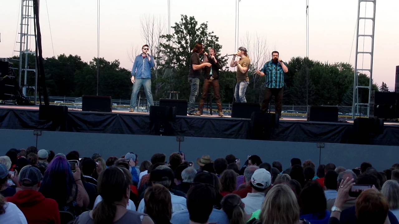 Home Free Marshfield Concert 8/31/16 Fishin' in the Dark / Boondocks (Mashup)