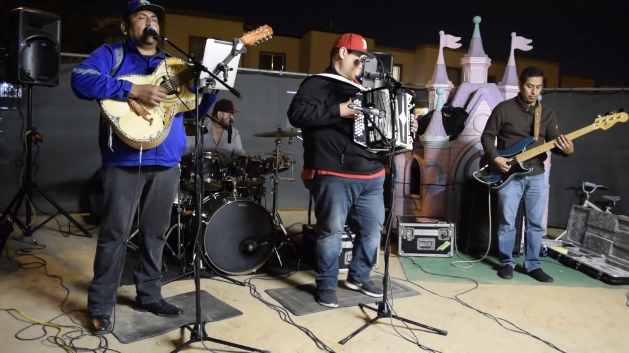 BOBBY Y SUS ESTELARES DEL NORTE - POPURRI DE BOLEROS BRAVOS AQUILA ACCORDION ACORDEON
