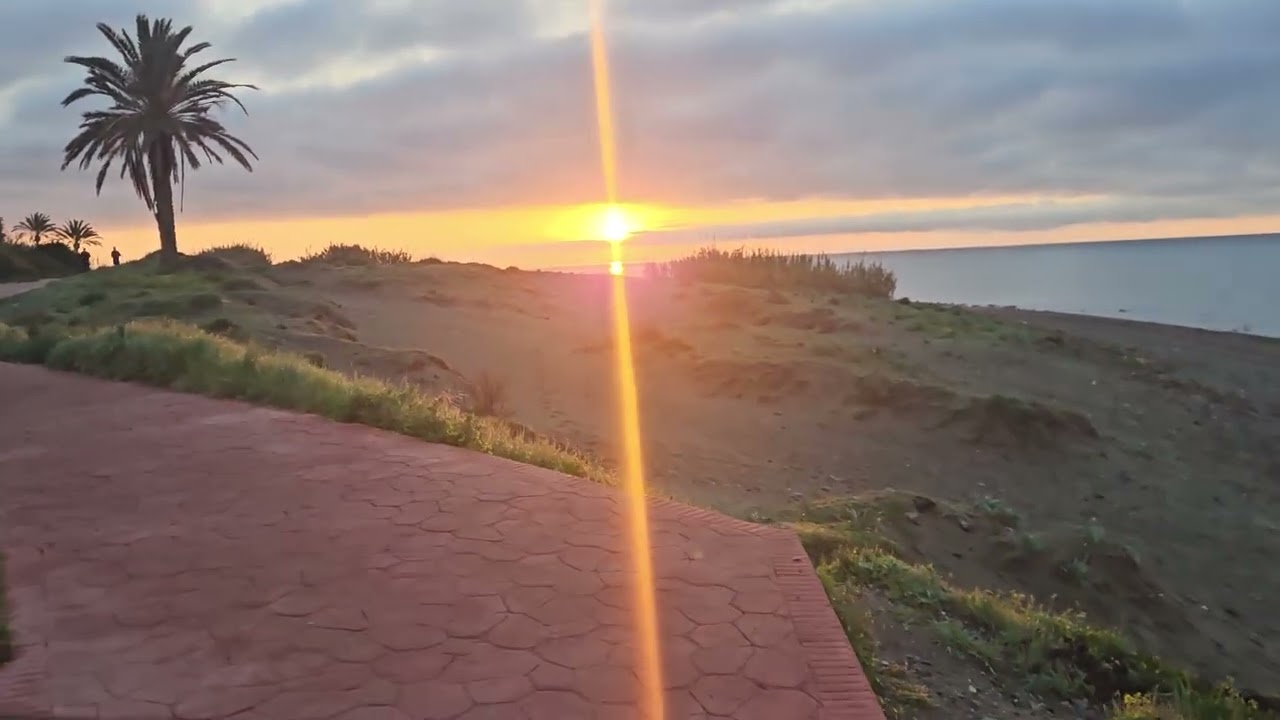 Virtual Walk Sunrise in Spain's Costa del Sol - Golden Mile between Marbella & Estepona)