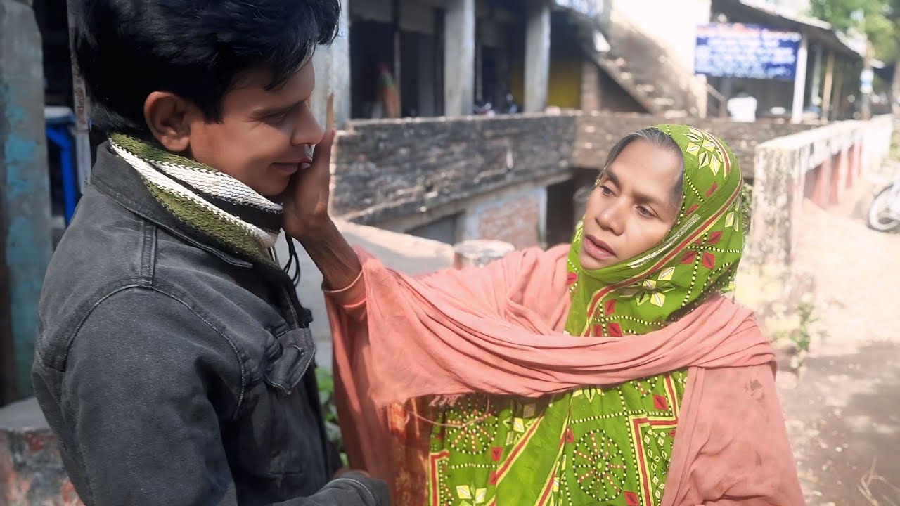 আমি বলি একটা সে শুনে আরেকট