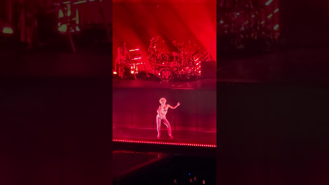 Streets - Doja cat ao vivo no Suhai em São Paulo show