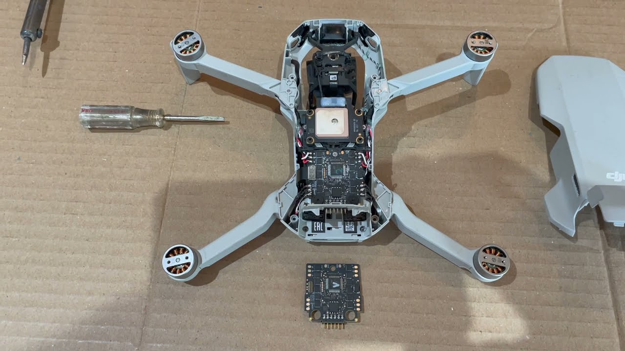 Замена регулятора скорости DJI Mini 2 при повреждении водой, часть 2