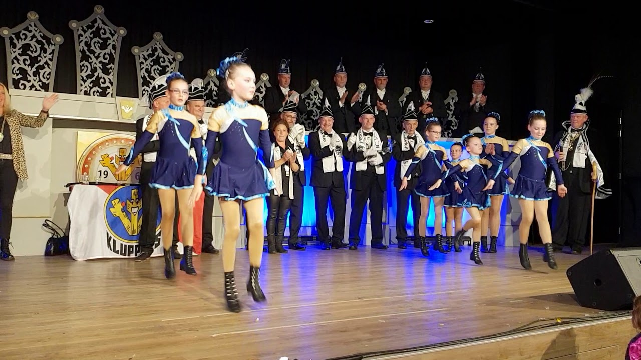 Opening carnavals seizoen #Dansmariekes #Carnaval2019