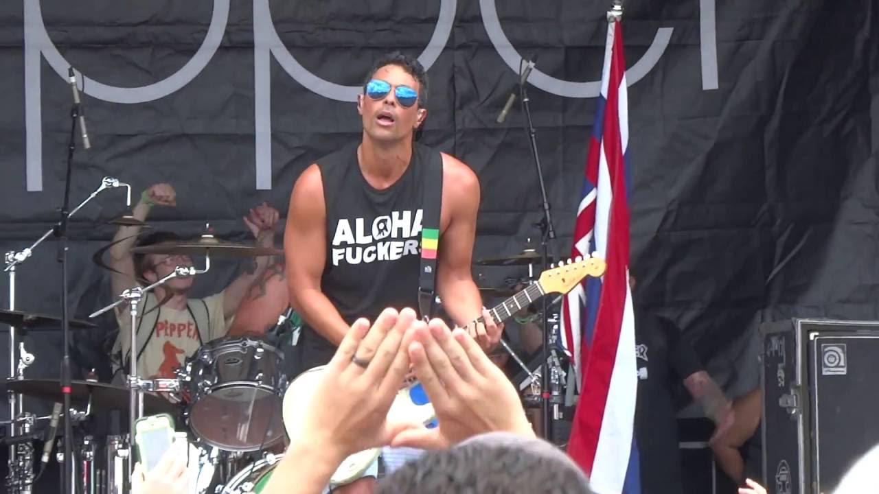 Pepper - No Control / Give It Up Live at Vans Warped Tour 2016 in Houston, Texas