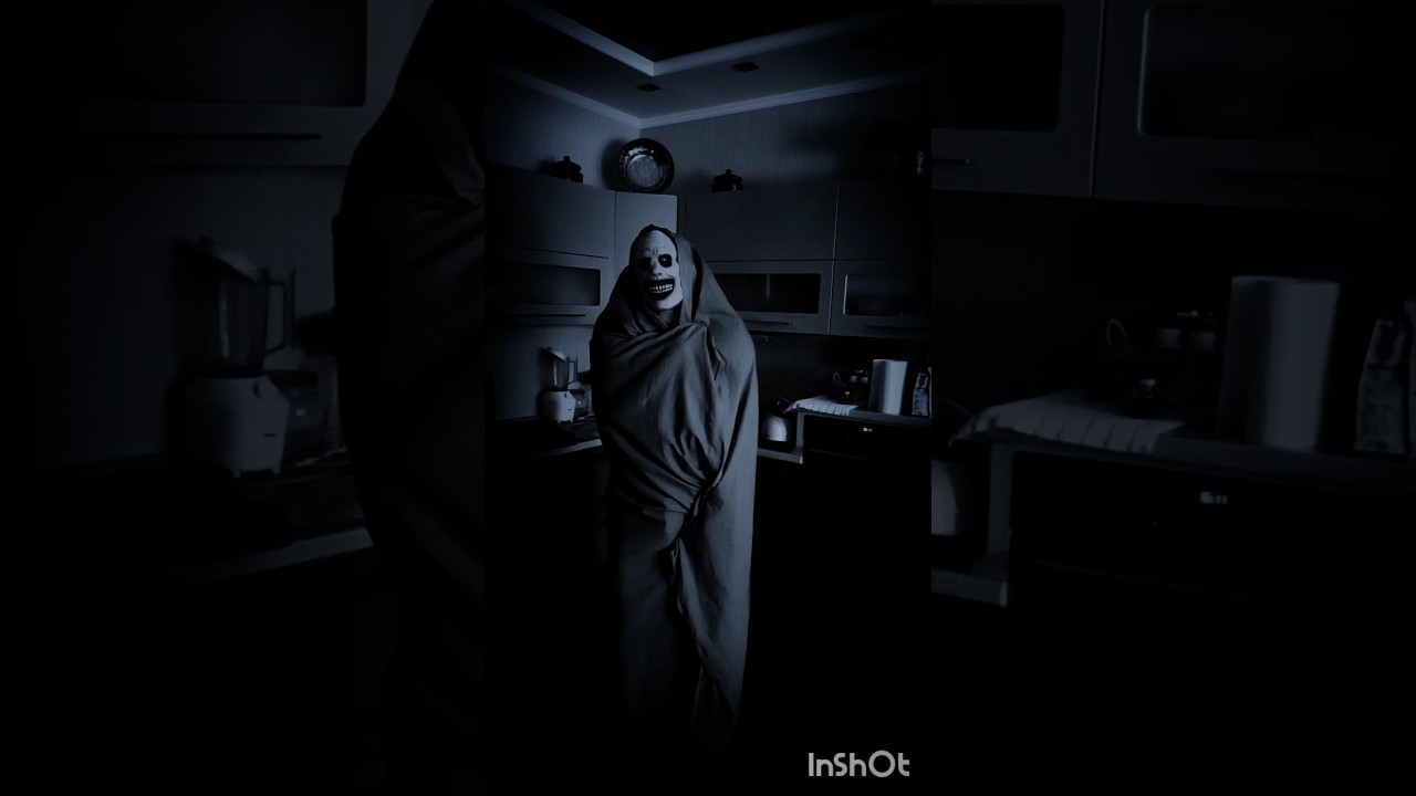 Кто то плачет, может призрак? 😱👻 #мистика #призрак #ghost #horrorstories #scary #бабайка #момо