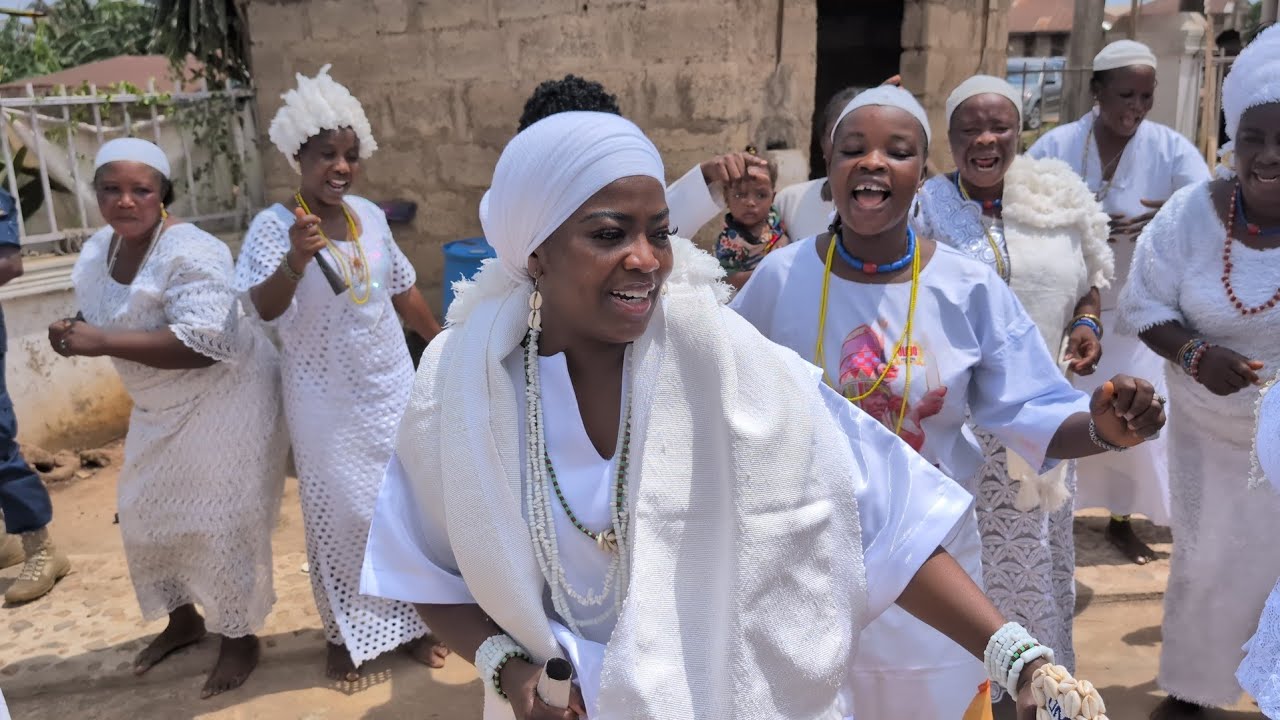 Queen Ashley’s Joyful Dance at Ita Osun Ahead of Odun Omi 2026 in Ile-Ife 👑💃 (Beautiful Moment!)