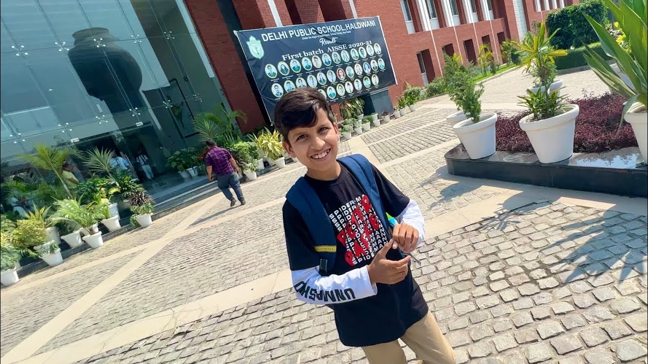 1st Day In New School 😍