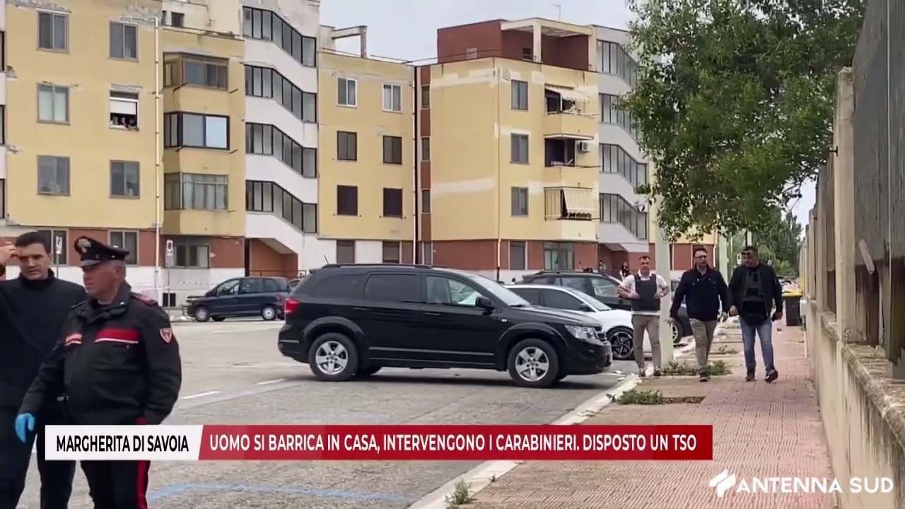 4 MAGGIO 2025 - M. DI SAVOIA: UOMO SI BARRICA IN CASA, INTERVENGONO I CARABINIERI. DISPOSTO UN TSO