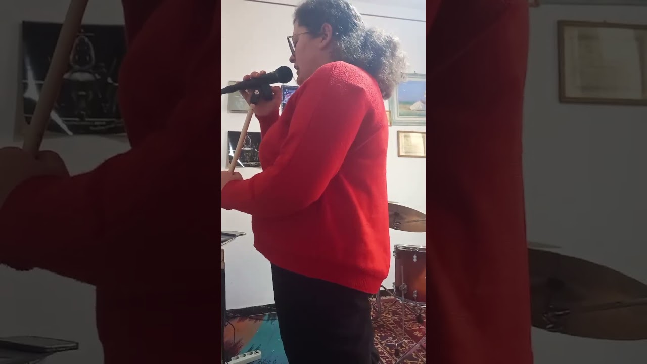 Almeno tu nell'universo brano by Mia Martini cover by Fede