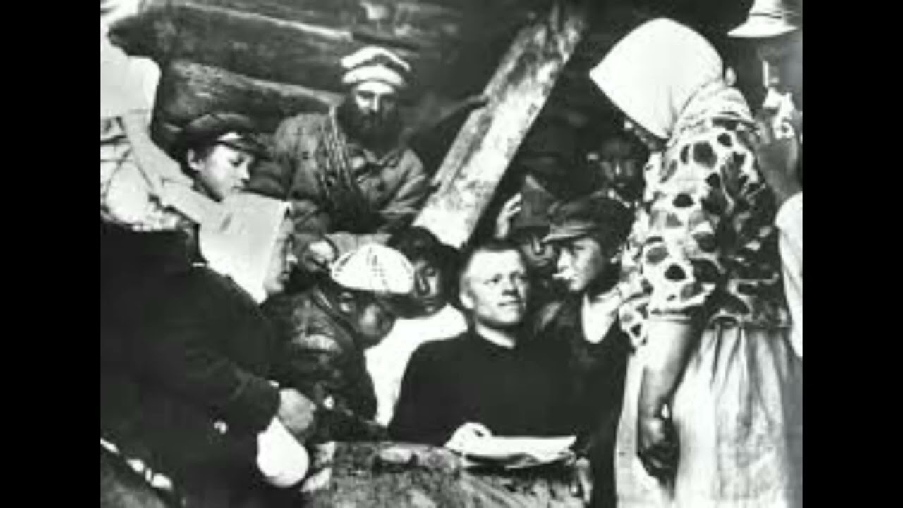 95 лет назад    В СССР началась массовая коллективизация