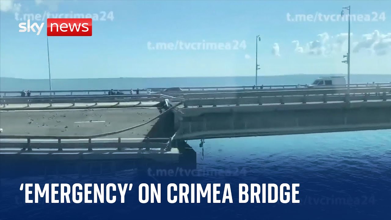 Ukraine War: Traffic halted after 'emergency' on bridge linking Russia and Crimea