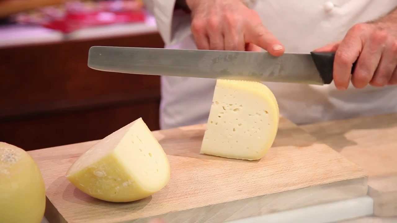 L'Umbria dei Formaggi - Le tecniche di taglio del formaggio
