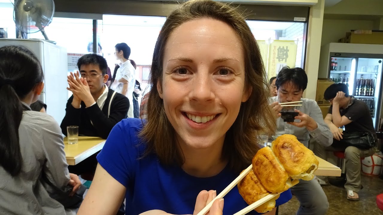 White Gyoza at Fight Gyoza in Sugamo, Tokyo | 巣鴨にあるファイト餃子のホワイト餃子 | May 16, 2016