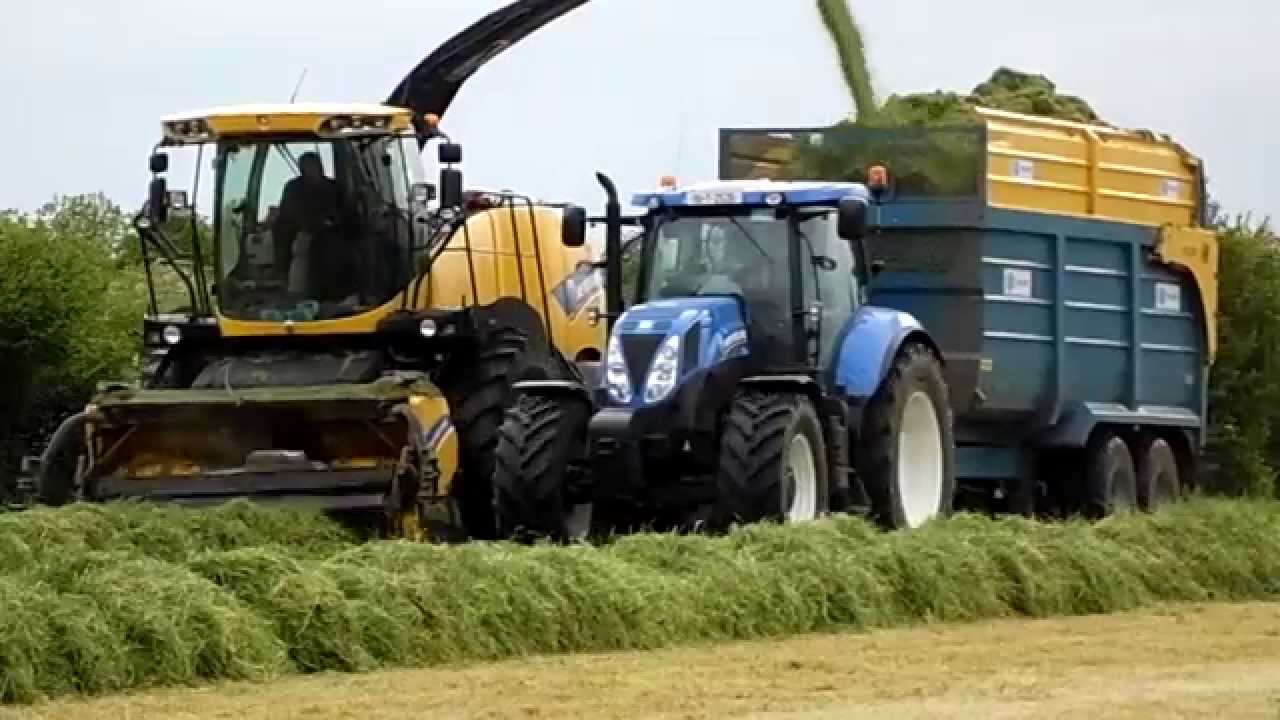 0'Brien Bros at Silage 2015-New Holland FR700