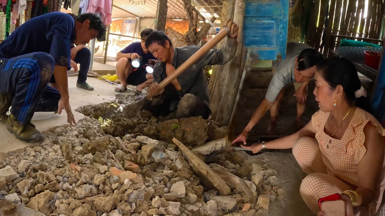 Giúp một gia đình tránh được mối HIỂM HỌA, cả Ổ RẮN ĐỘC nằm dưới nền nhà | TGSB #501