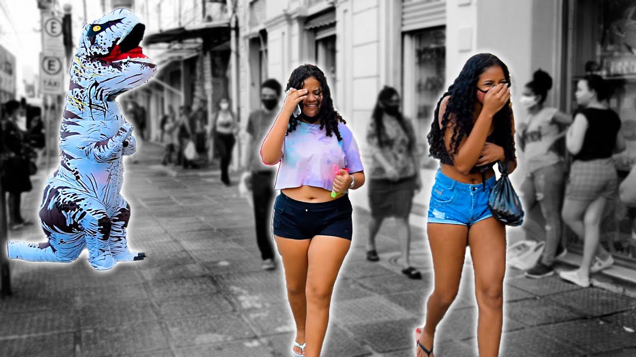 PEGADINHA DO DINOSSAURO - Dinossaur prank