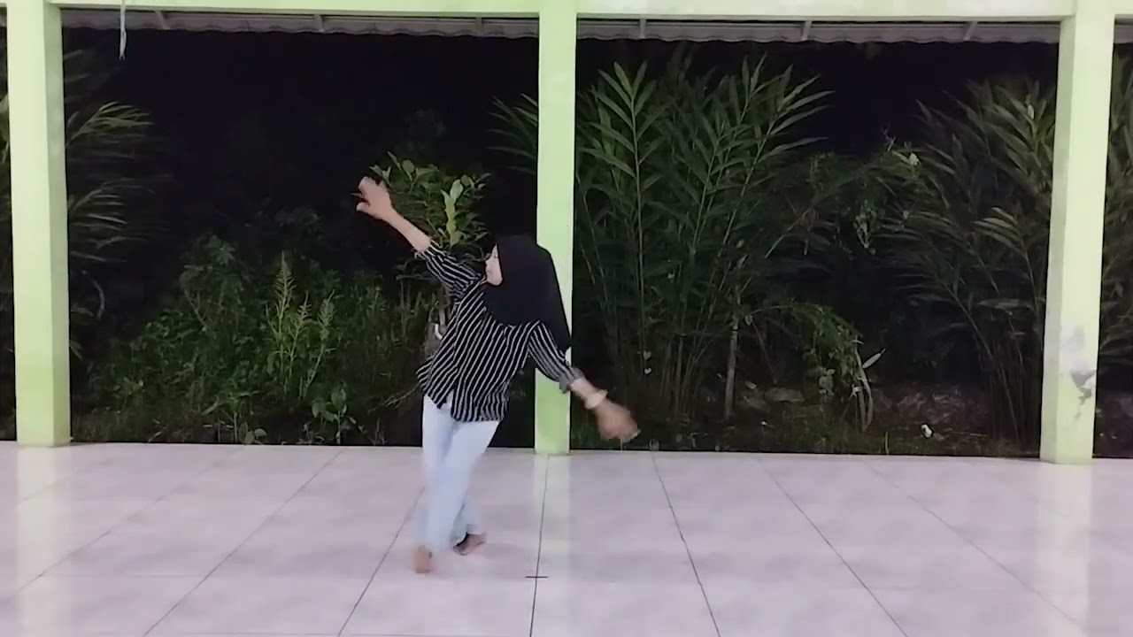 TARI HAS SUKU KUTAI TARI JEPEN
