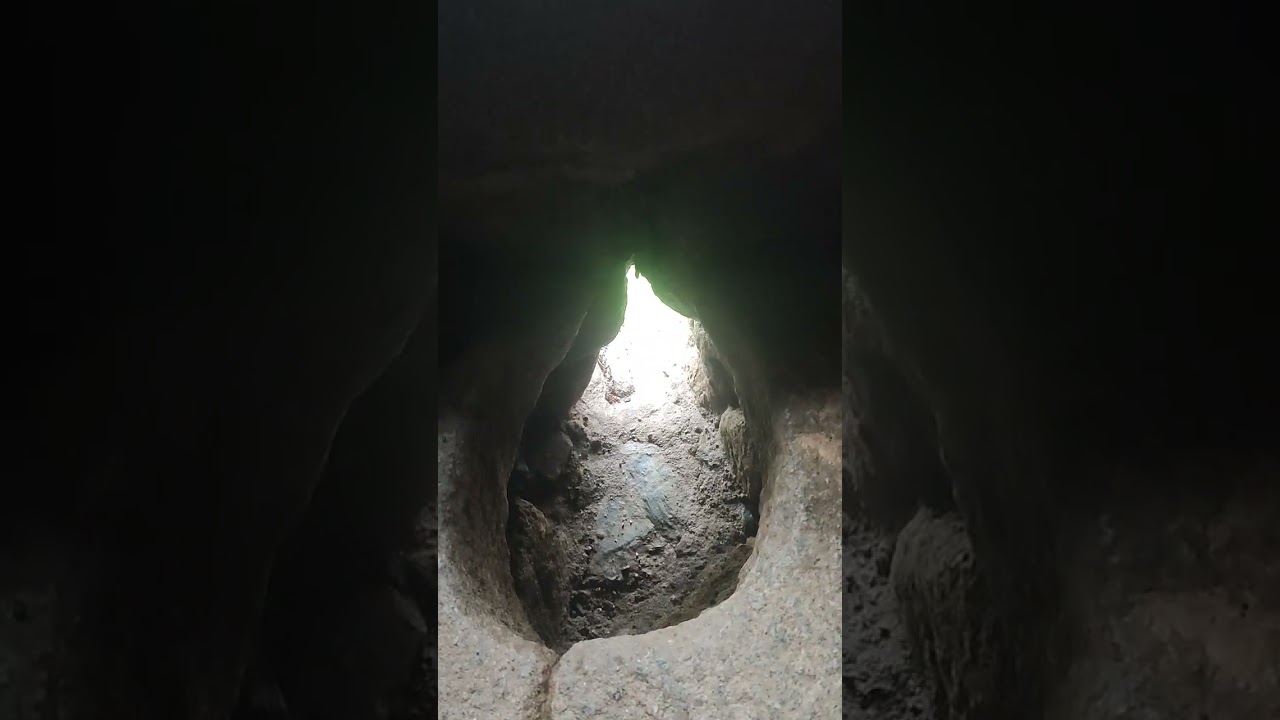 Vila mitjeval de la Granadilla, Castell i entorn.