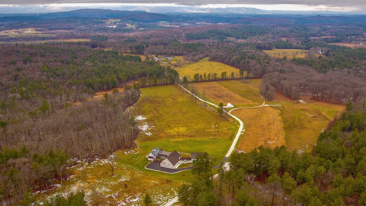 4 Bedroom Home on 889 acres in Litchfield County - Canaan Valley Connecticut