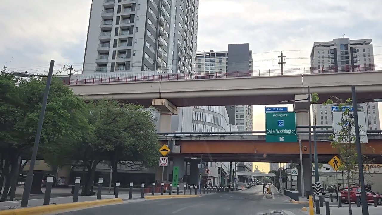 ¡Recorriendo las avenidas Fundidora y Washington en MONTERREY!