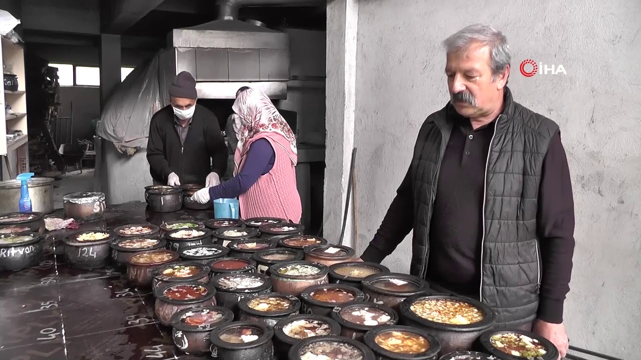 Yapımı 8 Saat Süren, İftar Sofralarının Vazgeçilmezi Ramazan Keşkeği