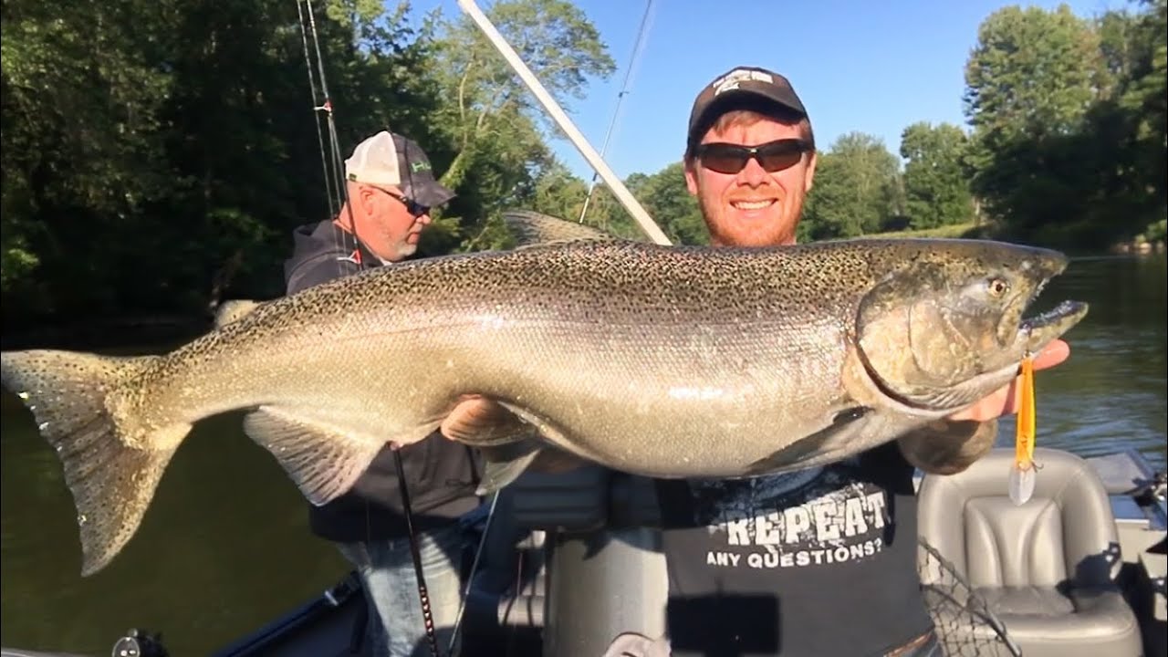 Michigan Salmon River Fishing! Plugging For Salmon On The Manistee River!