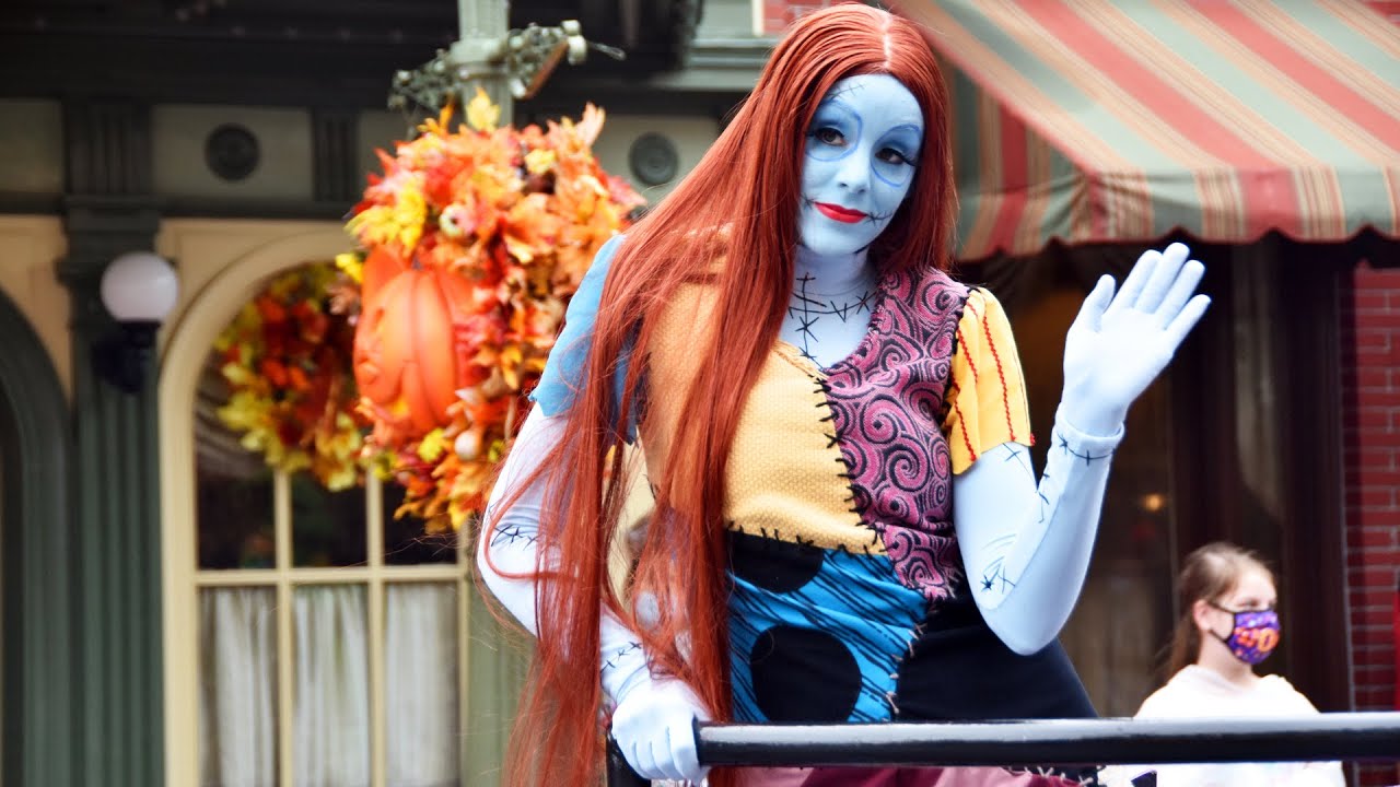 Nightmare Before Christmas Cavalcade at Magic Kingdom w/Jack, Sally & Oogie Boogie, Multi-Angle 2020