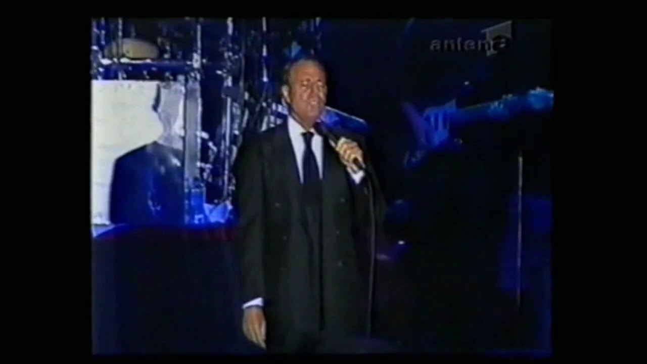Julio Iglesias Intro Un canto a Galicia (Rumania 1999)