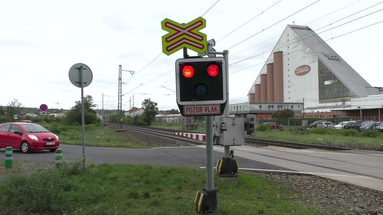 Železniční přejezd Roudnice Vitana P2415