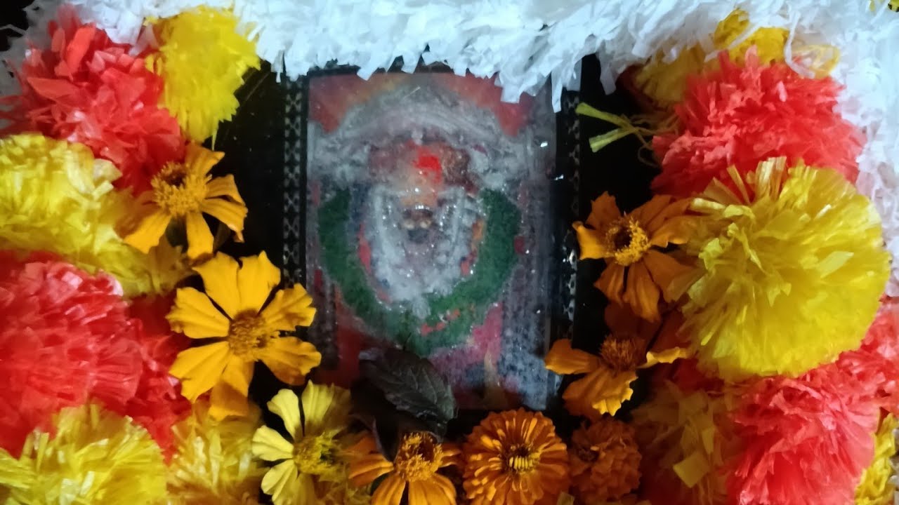 Mahant Virendra Das is live!  पुजा करते हुए 