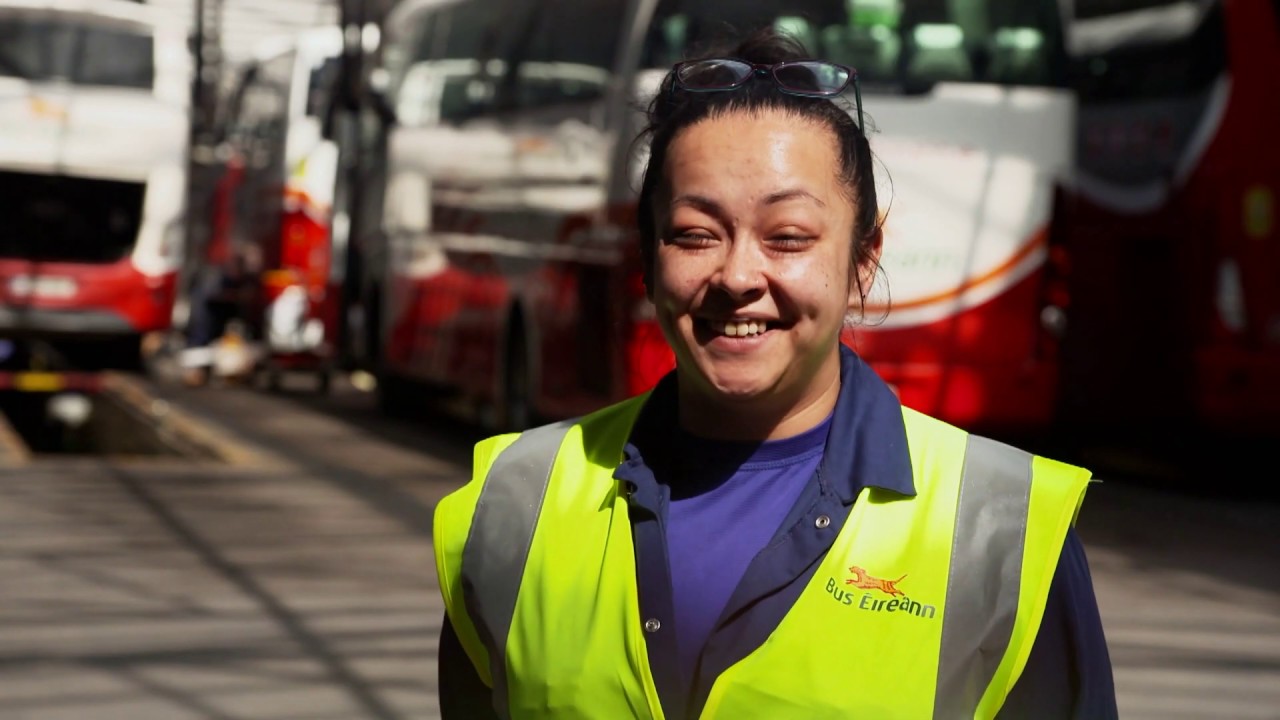 Bus Mechanic Samantha | Hero Hub | @RTÉ Kids