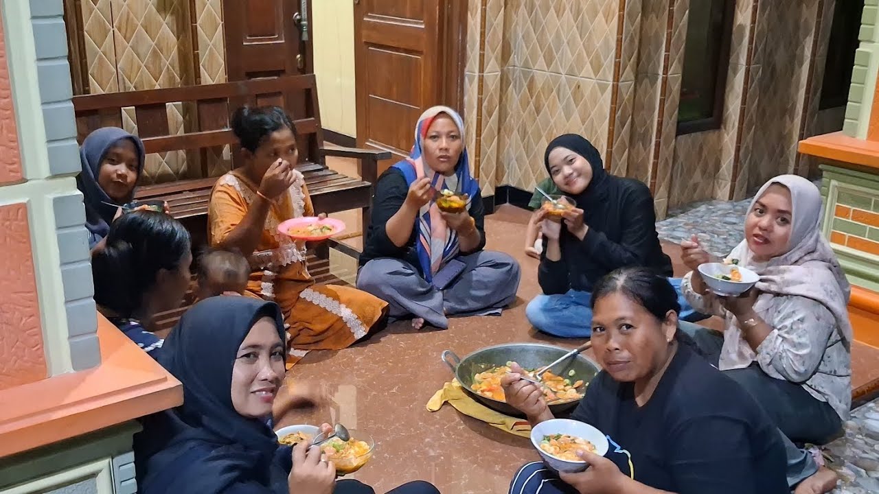 BIKIN SEBLAK DADAKAN WITH WARGA WARGI !!!
