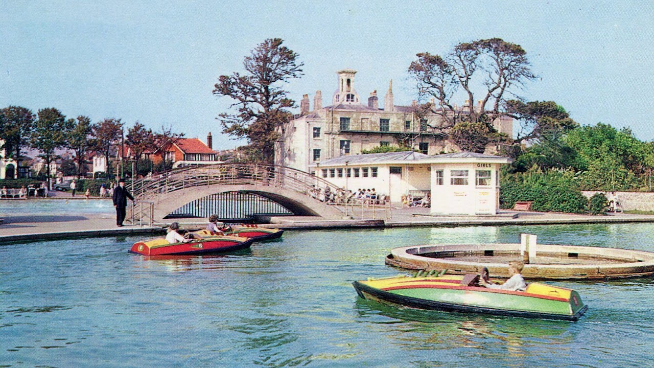 Creative Waves - A Visual History of Worthing's Promenade