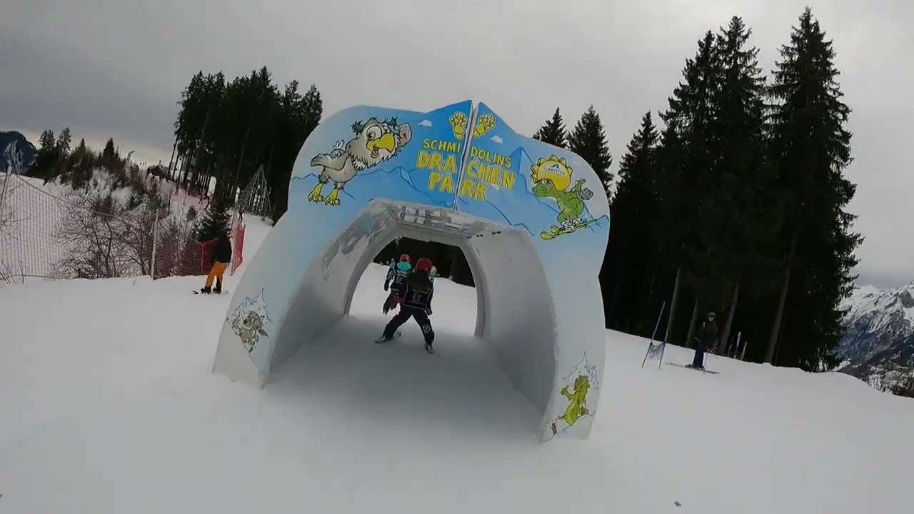 Kids skiing in Zell am See 2025