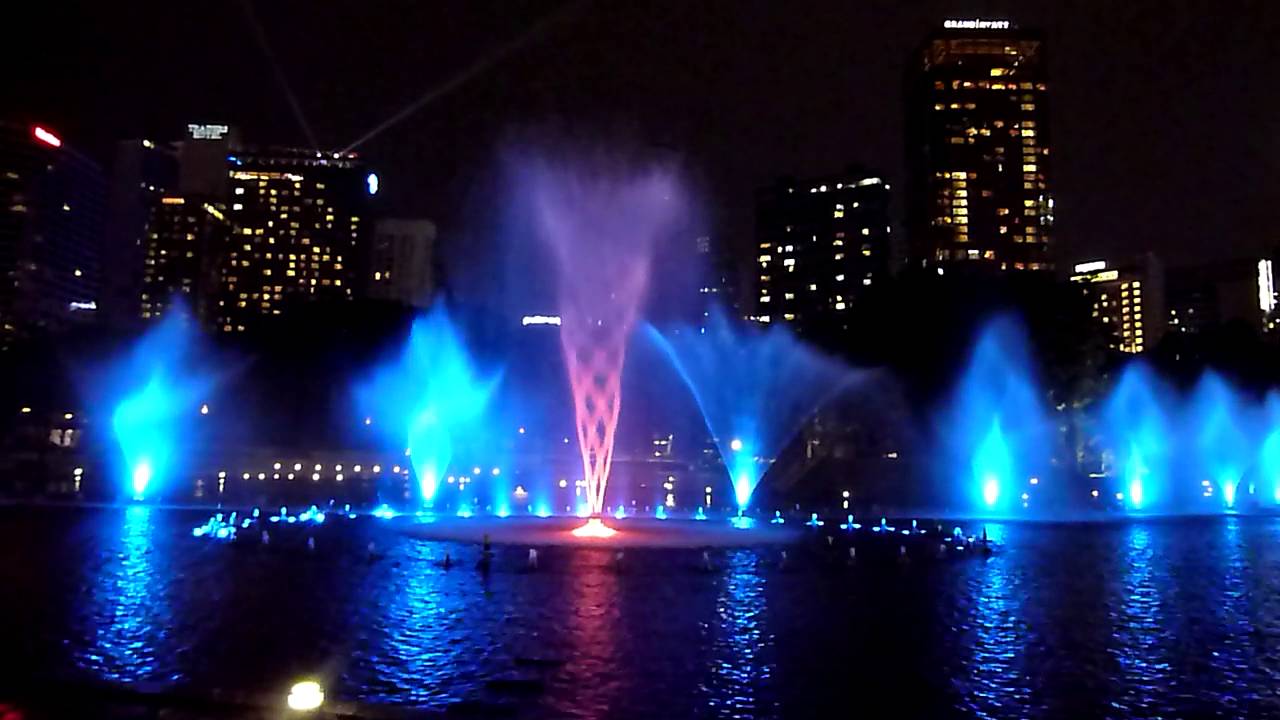 KLCC Park symphony fountain